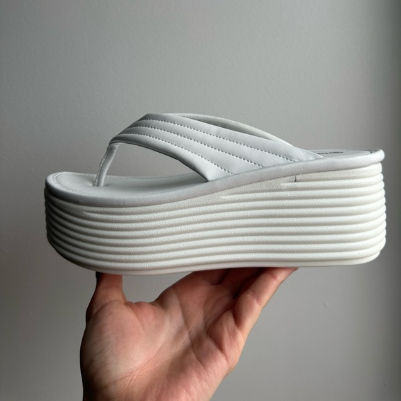 White Princess Polly platform sandals - Picture 2 of 3